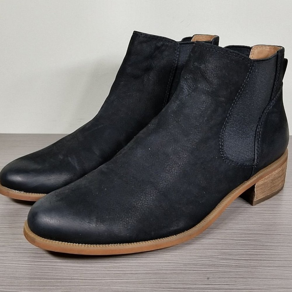 Caslon Brenna Water Resistant Bootie, Black Leather, Womens Size 9 M